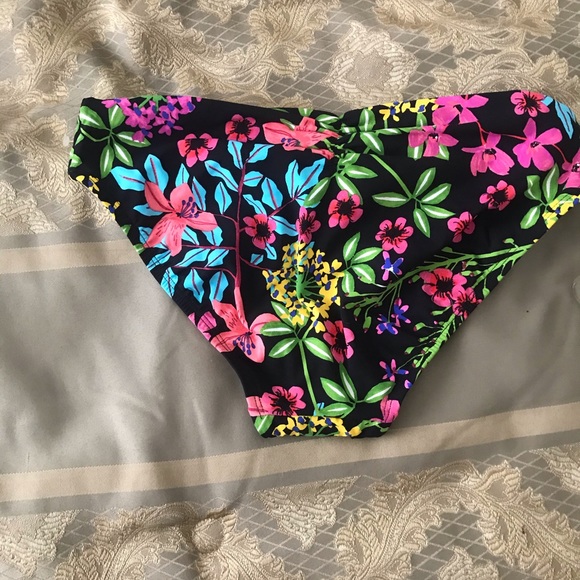 🆕 Rod Beattie floral bikini bottom - Picture 4 of 4